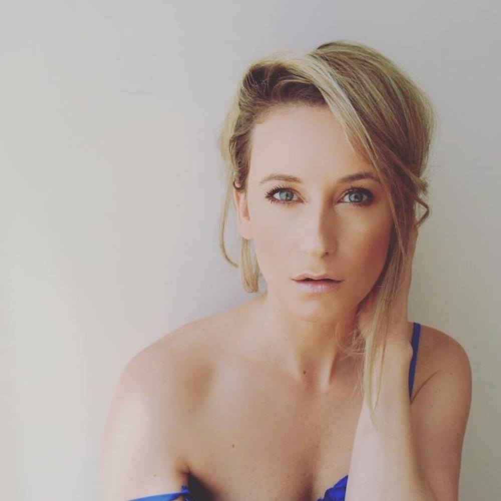 Meet your Posher, Donielle